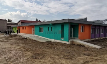 Клонот на детската градинка „11 Октомври“ во населбата Бутел 1 во завршна фаза на градба, се очекува од септември да згрижува нови 120 дечиња