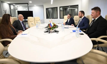 Тошковски и  Бојмацалиев  на средба со словачкиот амбасадор Маркуш