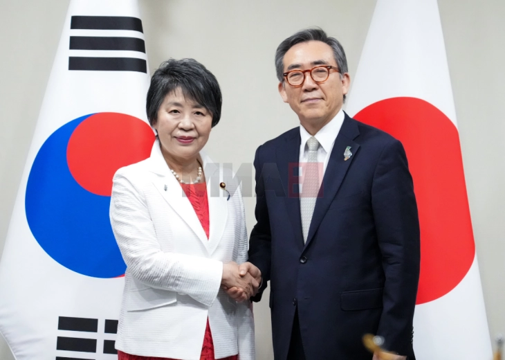 Министрите за надворешни работи на Јапонија и Јужна Кореја разговараа за заканите на Северна Кореја