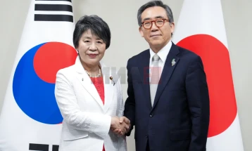 Министрите за надворешни работи на Јапонија и Јужна Кореја разговараа за заканите на Северна Кореја