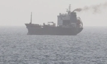 Британска агенција за поморска безбедност: Ракетен напад предизвика пожар на брод во близина на Јемен