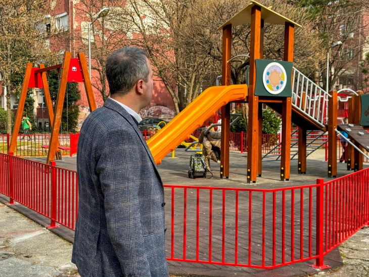 Герасимовски: Нов кош, голчиња и детски реквизити на игралишата во населба Пролет