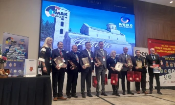 Драган Цветковиќ ја освои првата награда за органски производи на Меѓународната научна конфереција во Копаоник 