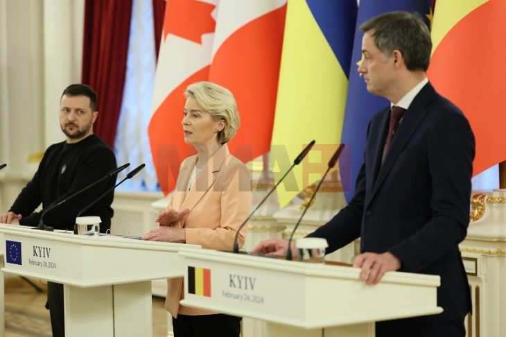 Фон дер Лајен: ЕУ цврсто ќе стои зад Украина до нејзиното конечно ослободување 
