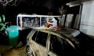 Запалени возило и гаража во Кавадарци