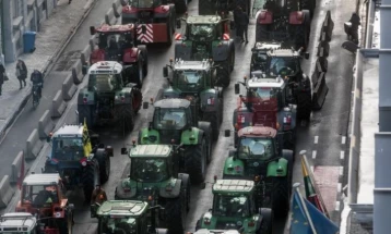 Protesting farmers occupy EU quarter in Brussels