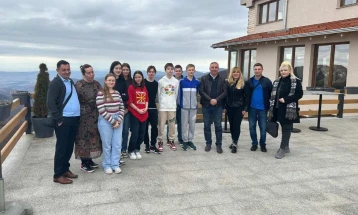 Ученици од Хрватска на зимски распуст на Пониква