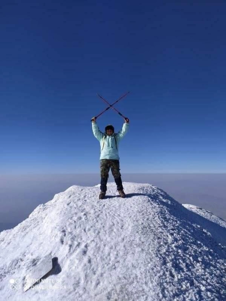 Планинарката Мира Симоновски од Делчево на 74 години по втор пат ќе го освојува Арарат