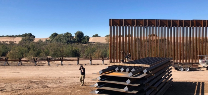 Првпат во анкети мнозинството Американци поддржуваат изградба на ѕид на границата со Мексико