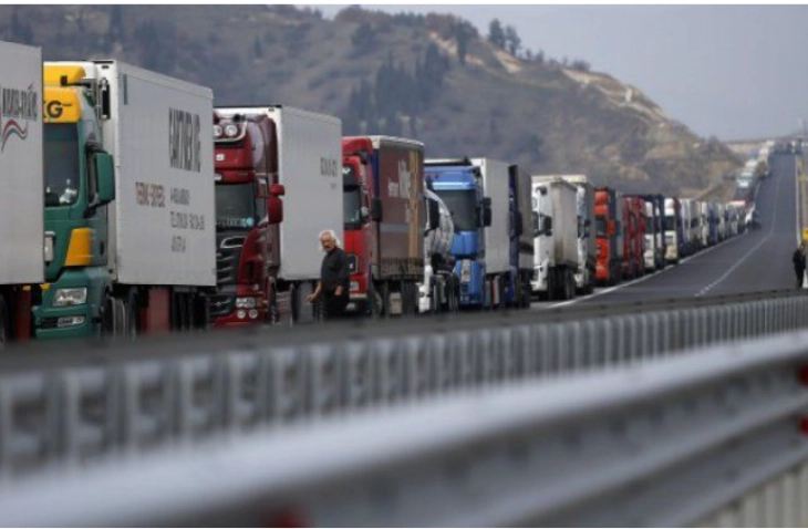 Me vendim të Qeverisë përshpejtohet procedura për marrjen e pasaportave për transportuesit profesionistë