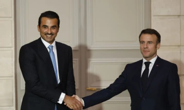 Емирот на Катар и претседателот на Франција разговараа за Газа, испратија помош