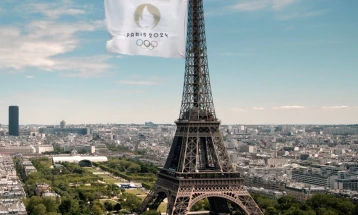 Макрон в четврток го отвора Олимпиското село во Париз
