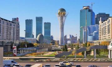Kazakistani kalon në një zonë tjetër kohore