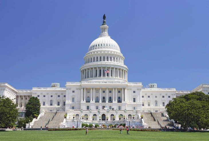 Конгресот усвои мерка за привремено финансирање на владата на САД