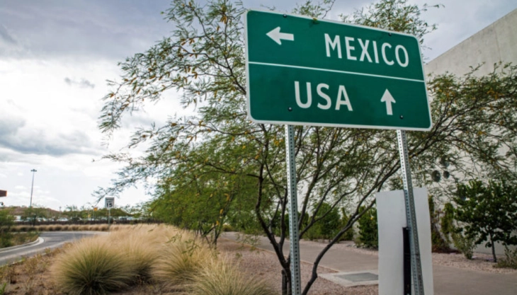 Бајден и Трамп ја посетија границата на САД со Мексико