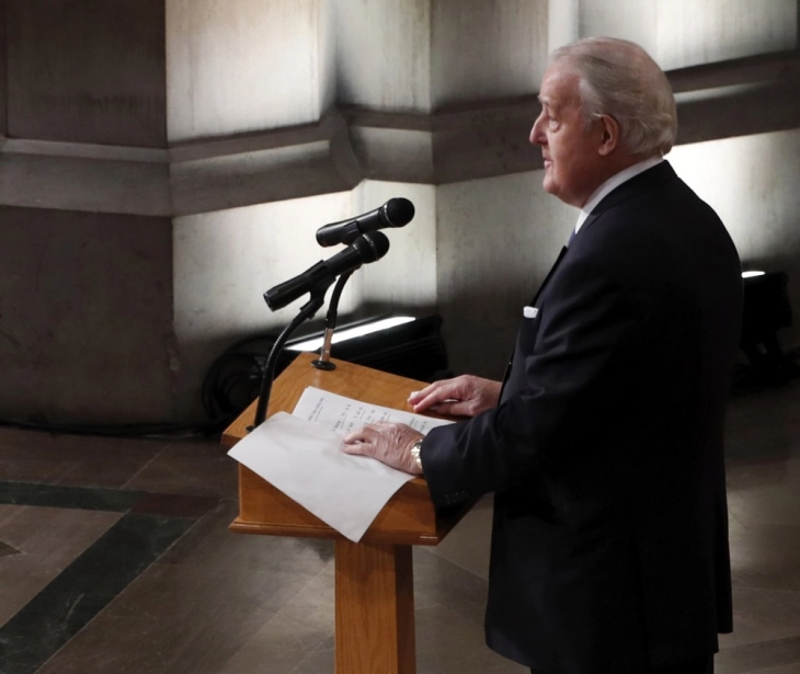 Почина поранешниот канадски премиер Брајан Малрони