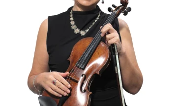 Македонската виолинистка Пламенка Трајковска на концерт во Истанбул