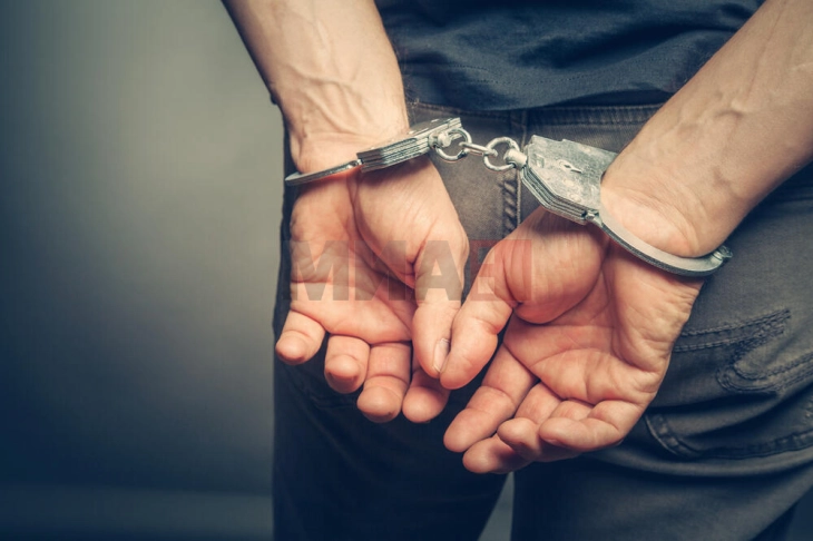 Arrestohet pronari i një objekti gastronomik në Gostivar, gjatë bastisjes gjendet drogë