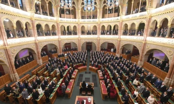 Претседателот на унгарскиот Парламент ја потпиша ратификацијата на членството на Шведска во НАТО