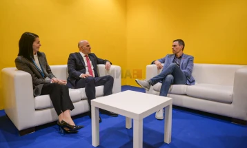 Kovaçevski në takim me Sançezin: Maqedonia e Veriut ka vetëm një të ardhme evropiane me LSDM-në