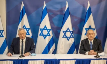 Потрес во израелскиот Воен кабинет поради несогласувањата меѓу Нетанјаху и Ганц