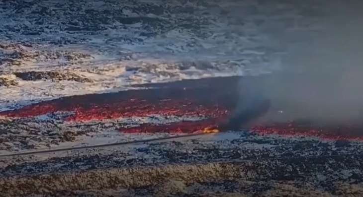 Исланд го евакуираше туристичкото место Сина лагуна поради закана од вулканска ерупција