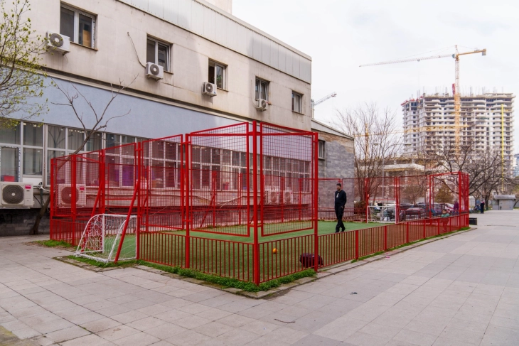 Герасимовски: Целосно го реконструиравме детското фудбалско игралиште близу ССМ