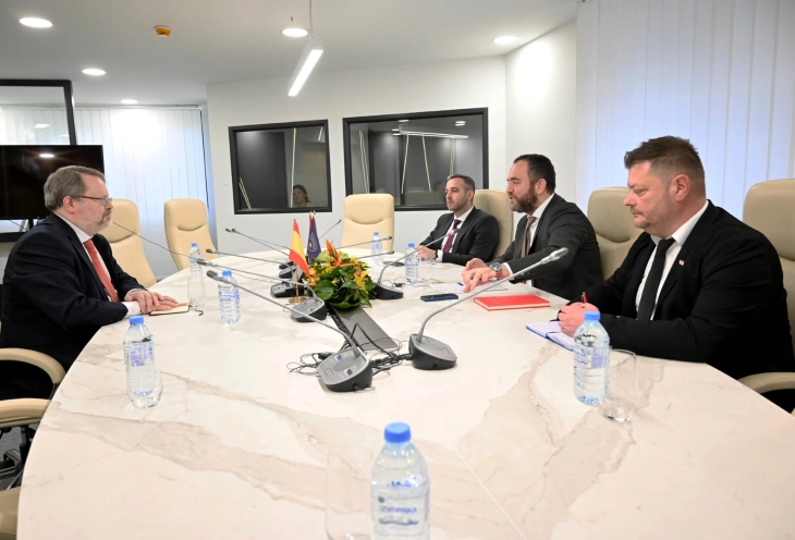 Toshkovski, Bojmacaliev meet Spanish Ambassador García