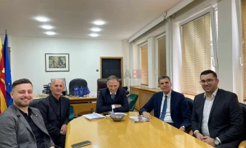 Ministri Demiri në takim me përfaqësues të organizatës humanitare 