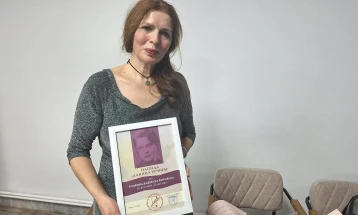 Наградата „Даница Ручигај“ врачена на тетовската поетеса Славица Дабевска Ќировска