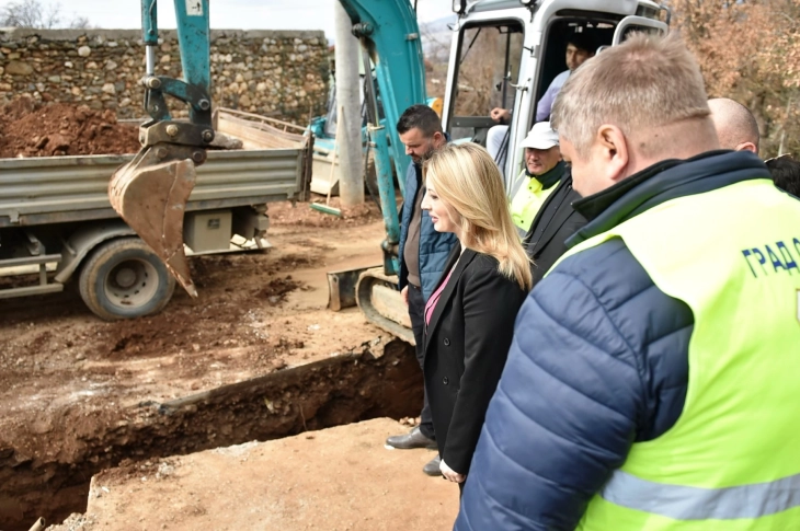 Арсовска на увид во градежни активности за реконструкција на водоводната мрежа во Љубанци
