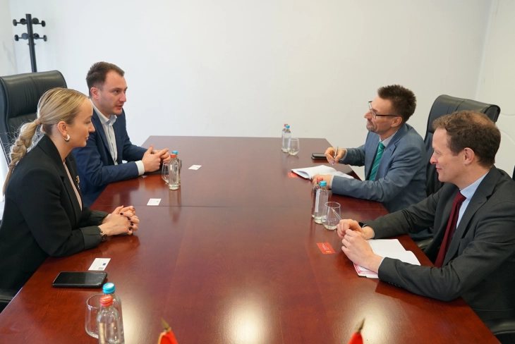 Андоновски и Петрушевска на средба со високи претставници на Европската комисија