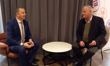Стерјовски го запознал европратеникот Алфонси со проблемите на Македонците во Албанија 