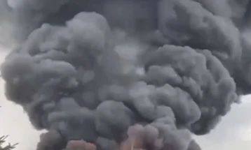 Голем пожар во близина на аеродромот во Санкт Петербург