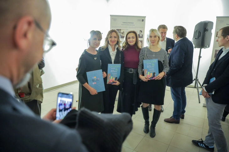 Ѓоргиевска се обрати на изложбата посветена на жените во општеството, културата и науката 