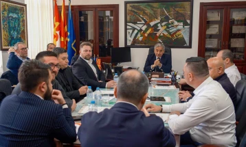 Министерот за локална самоуправа Пенов на состанок со градоначалниците од Вардарскиот плански регион