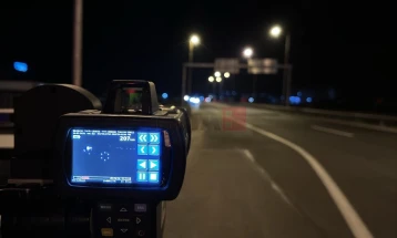 Në autostradën Tetovë-Shkup është kapur një shoferë i cili ka lëvizur me 207 km/orë, është gjobitur me 400 euro