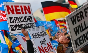 Më shumë se 40 për qind e gjermanëve janë për ndalimin e AfD-së, por po aq janë edhe kundër