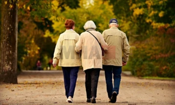 МТСП: Не е исклучена можноста жените да одат во пензија и со 62 години и 15 години стаж