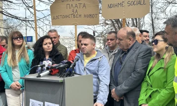 Të punësuarit në Postën e Maqedonisë protestojnë për shkak të mospagesës në kohë të pagave