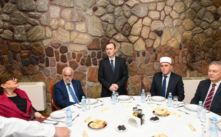 Претседателот на Собранието организираше Ифтарска вечера по повод Рамазан