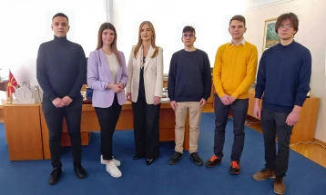 Ангеловска-Бежоска: Со финансиска едукација младите ќе придонесат за развојот на економијата