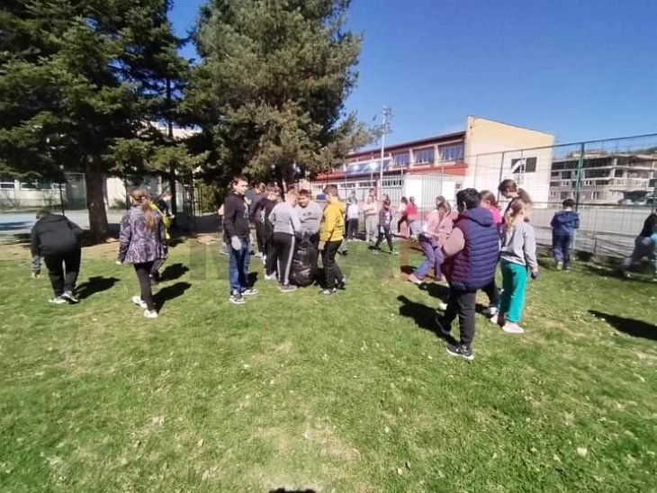 Еколошки активности и засадување на нови садници по повод Денот на екологијата во Делчево