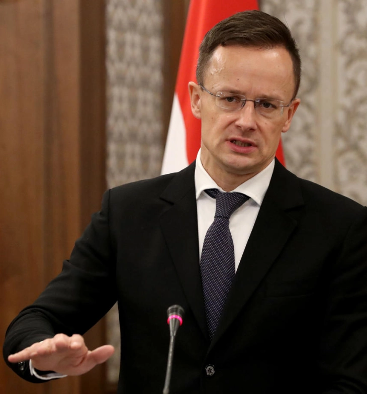 Сијарто: Унгарија нема да се приклучи на чешката иницијатива за купување муниција за Унгарија