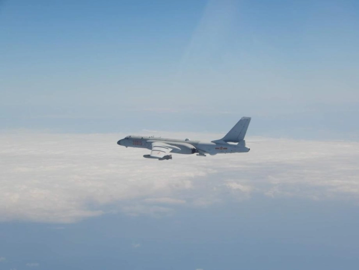 Триесет и шест кинески воени авиони забележани околу Тајван