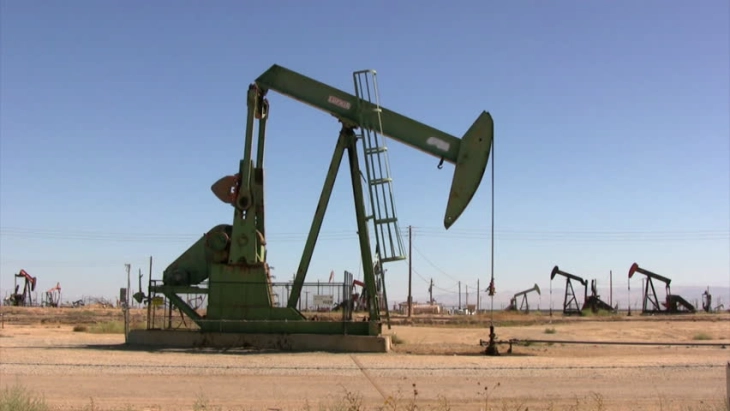 Цените на нафтата во пад поради потенцијалниот прекин на огнот во Газа
