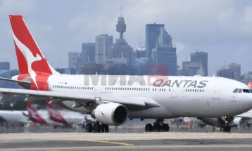 Aeroplani në Kuantas bënë ulje të sigurt në Pert me defekt të një prej motorëve