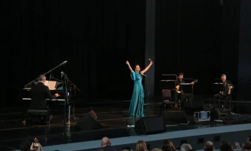 Концерт со грчка музика со Клеоники Демири во во Националната опера и балет