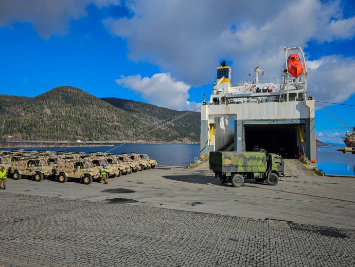 Норвешка донација од 76 воени возила за Армијата