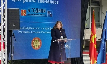 Petrovska: Në këtë ditë të vitit 2020 treguam se ku përkasim, duke u anëtarësuar në NATO zgjodhëm rrugën e stabilitetit